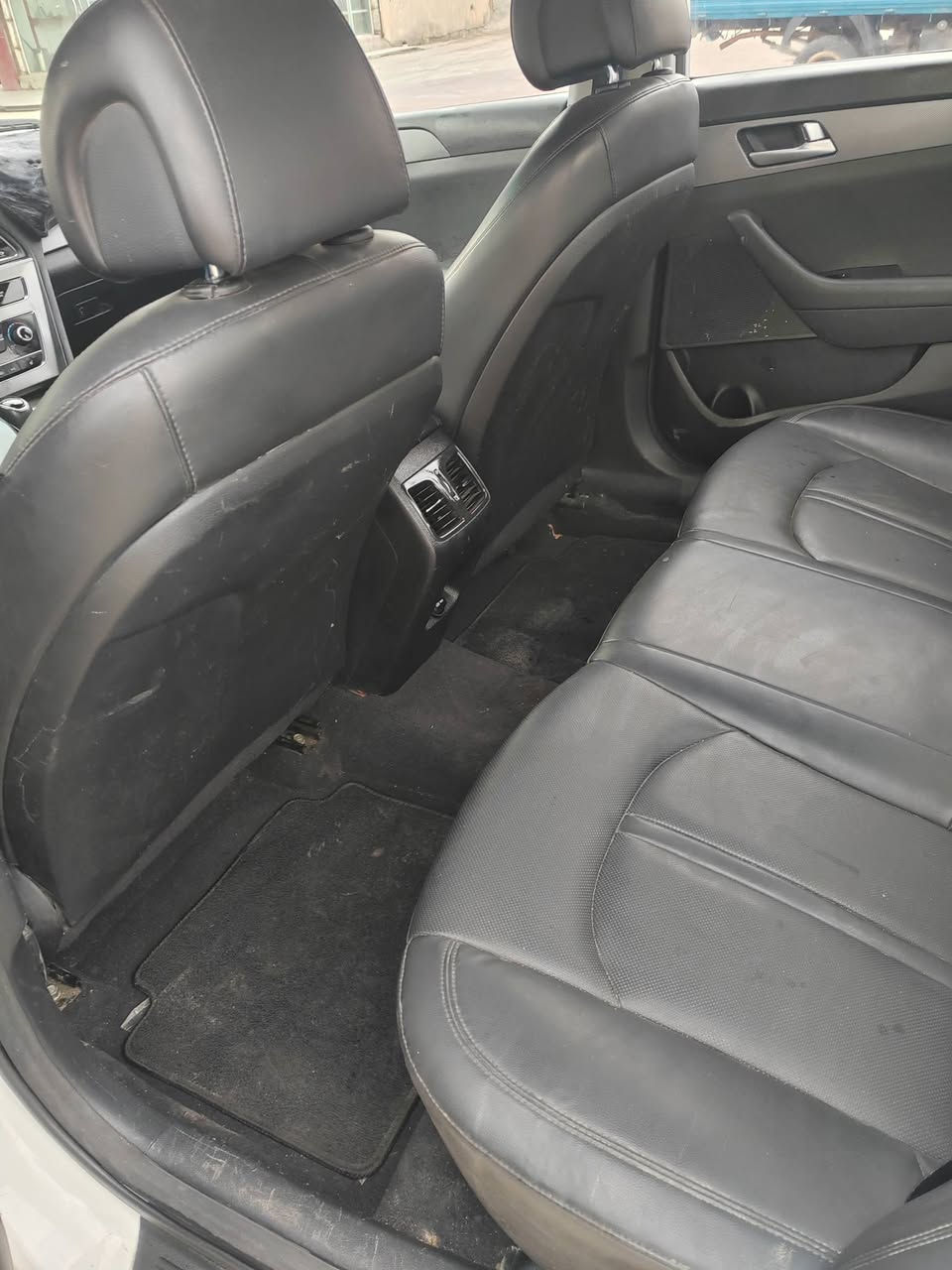 السلام عليكم سوناتا كارتون السياره جديده دخول جديد ادوات تبريد حداديه تخم تاير مكينه كير ويلات كله جديد رقم وسنويه شمالي حساسات خلفيه كامره شاشه نقص ما بيها موديل 2017 غاز ابلاد كارتون السياره كصه جنطه سياره جديده العنوان البصره استفسار *********** امراوس ماكو مشكلة
