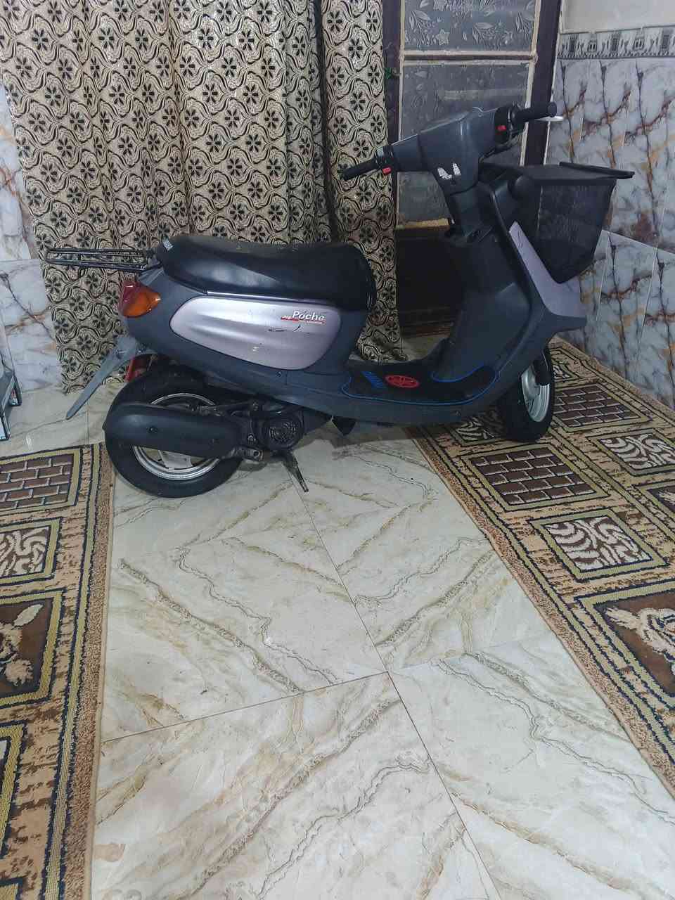 سلام عليكم شباب منغولي 2007مامفتوحه ع وضع الشركه مكفوله كفاله عامه من كلشي دراجه حاويه الي يريده بخدمته مكانه كربلاء حي العامل سعره 650. دراجه جديده ***********
