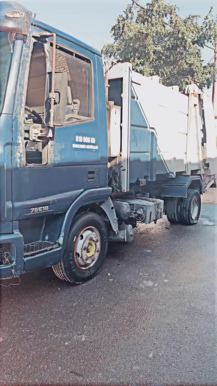 سلام عليكم  فيكو البيع 2008 بسم شركه 
سياره جاهزه الشغل  سياره خير من الله مابيه كل نقص بم ونورات  مجفتات جديد  سياره كبل.  الشغل 
رقم هاتف  ***********
