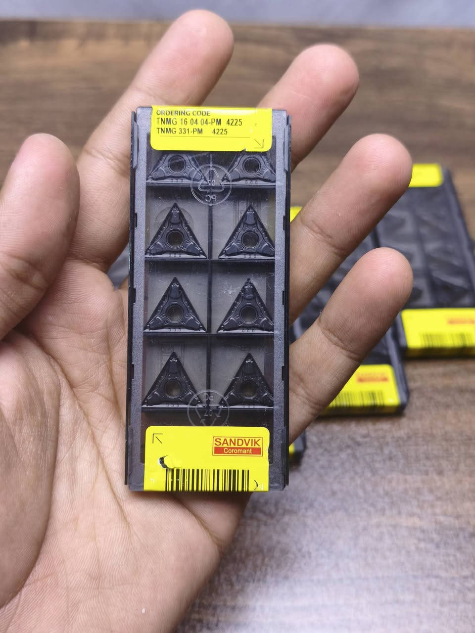 السلام عليكم
 شغلات مال تورنة او فريزة ما اعرف 
سعر القطعة 7


**إذا كنت صاحب هذا الإعلان وتريد حذفه لأي سبب، رجاءا أرسل رسالة إلى الدعم الفني**