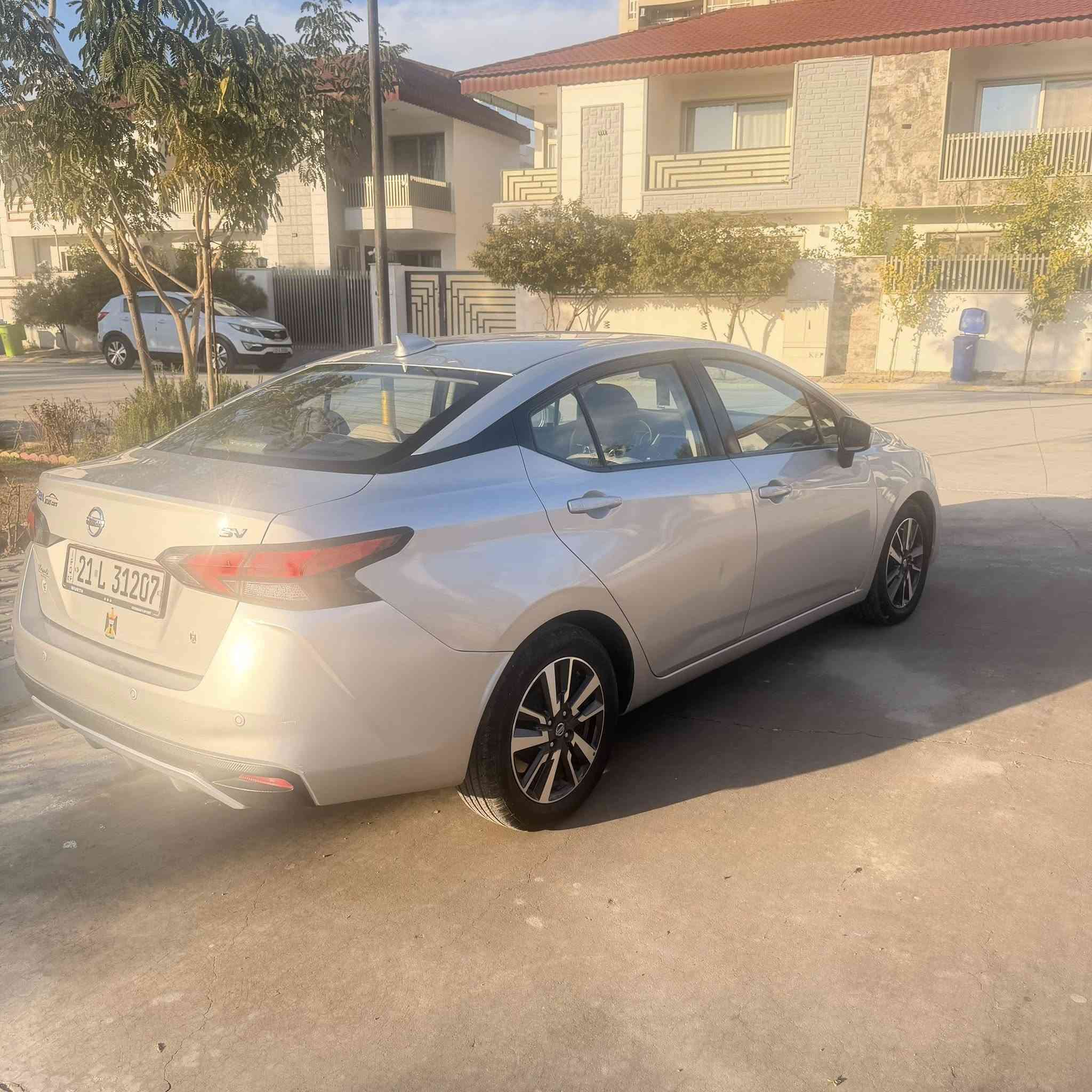 نيسان فيرسا 2021 
موصفات sv
بصمة ابواب +بصمة تشغيل
شاشة ايباد تدعم كار بلي 
حساس خلفي 
رداد امامي خلفي جانبي
فول تحكم استيرن جهتين 
كروز سرعة وتحديد ومسار قيادة الية
توقف ذاتي 
نقاط عمياء
ماشي 51 الف ميل
وباقي موصفات معروفة 
حادث كلش بسيط بجم امامي وخلفي كبس 
حادث جاملغ الامامي طرف السايق صبغ
وباب الخلفي والجاملغ الخلفي طرف السايق رش امريكا
سيارة شرط بدون قطرة دواخل 
صور الحادث مرفق مع الصور
مكان السيارة في كركوك
السعر ١١٨ ومجال بسيط جدا
الاتصال: ***********
***********
