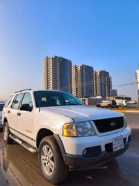 فورد اكسبلور • ٢٠٠٤ • ٦ سلندر ٤٠٠٠