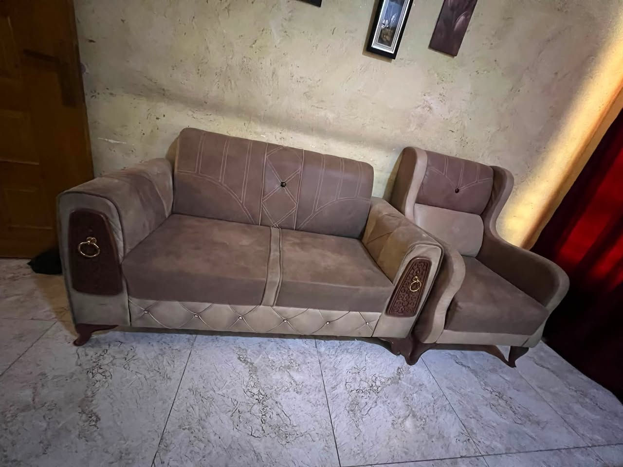 ففنات صاله استقبال سعر ٣٥٠ بيه مجال عنوان بغداد رقم :***********
