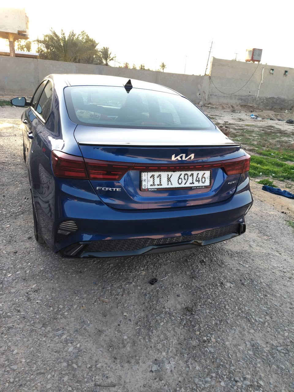 السلام عليكم كي فورتي 2024 ماشيه 13000 الف سيارة جديد بعده وراد أمريكي تبديل باب خلف الصدر فقط بدون تكم بدون كلشي سيارة معوقين بسمي سعره 165.  وبيه مجال اتصل على ***********
