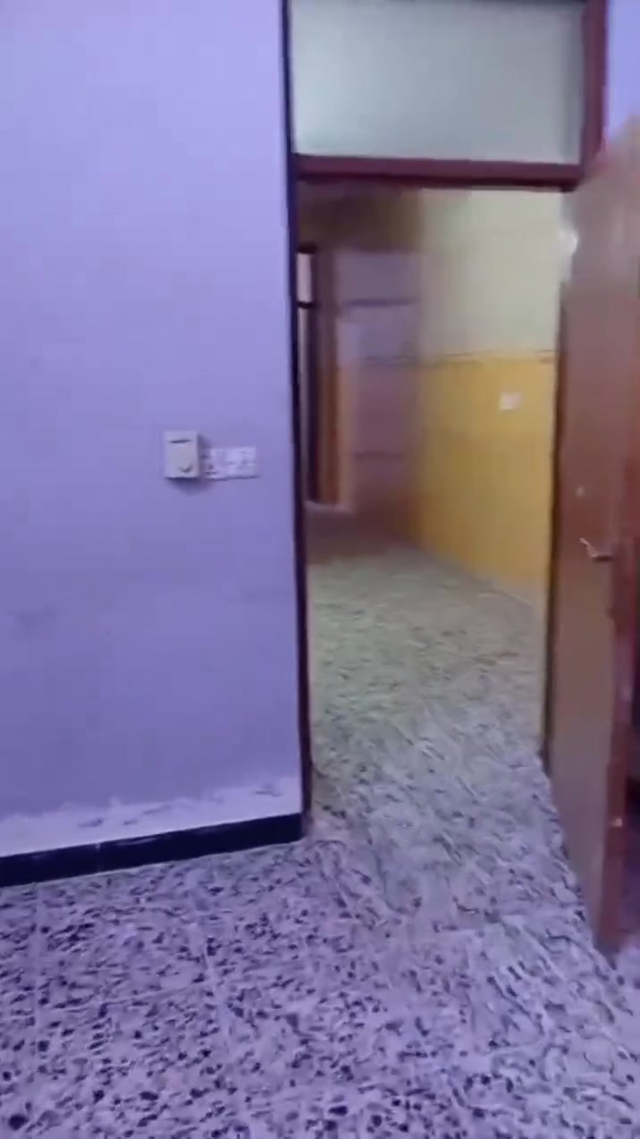 مشتمل لايجار مقابل مجمع الاندلس يحتوي على مدخلين صاله ومطبخ وغرفه نوم وصحيات طابق الأول ٢نوم وصحيات طابق ثاني بيتونه وسطح الاتصال على *********** و***********
