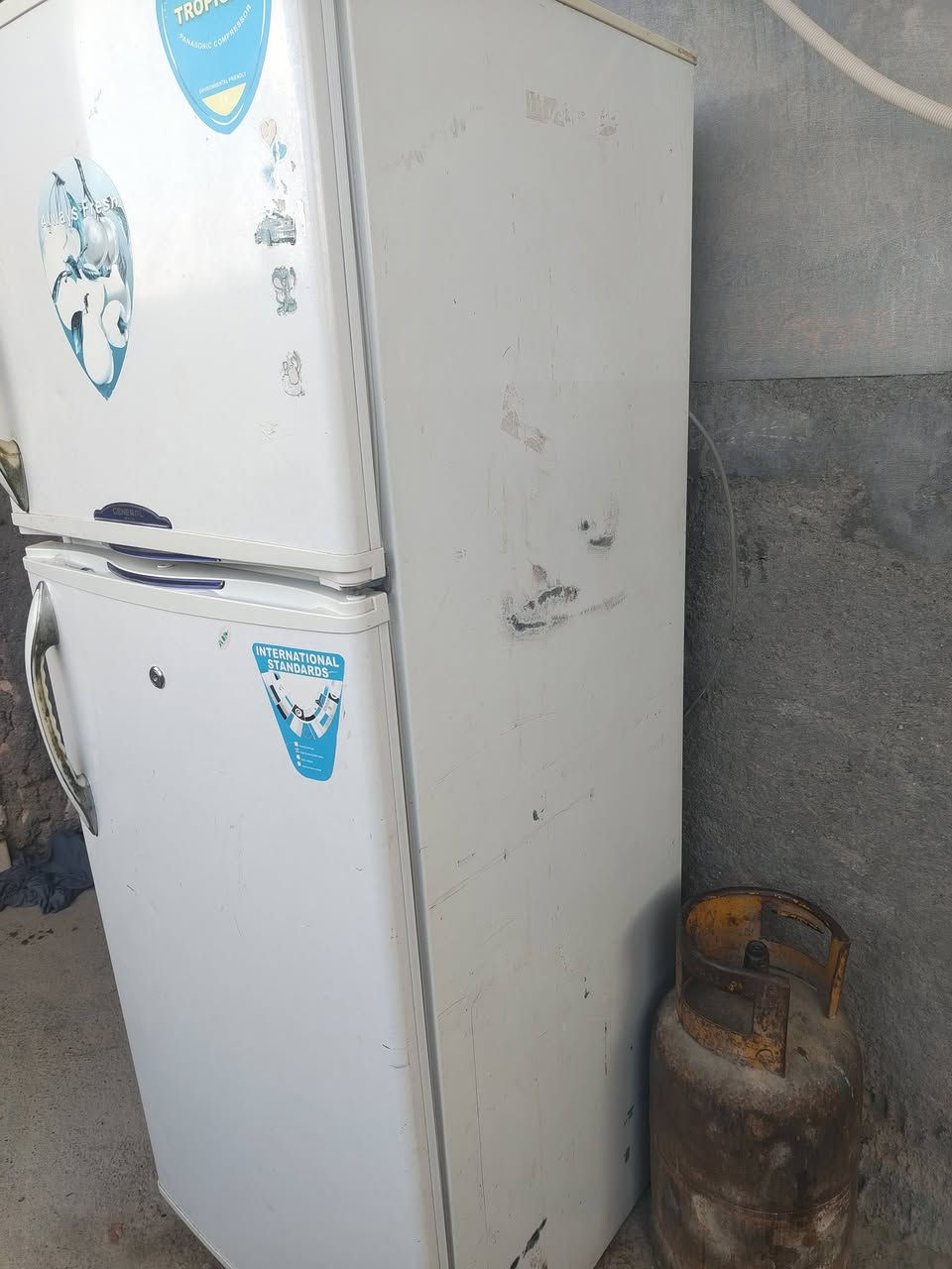 ثلاجه للبيع شغاله شرط الفحص موطورو جديد
مكانها الرمانه
*********** للتواصل
