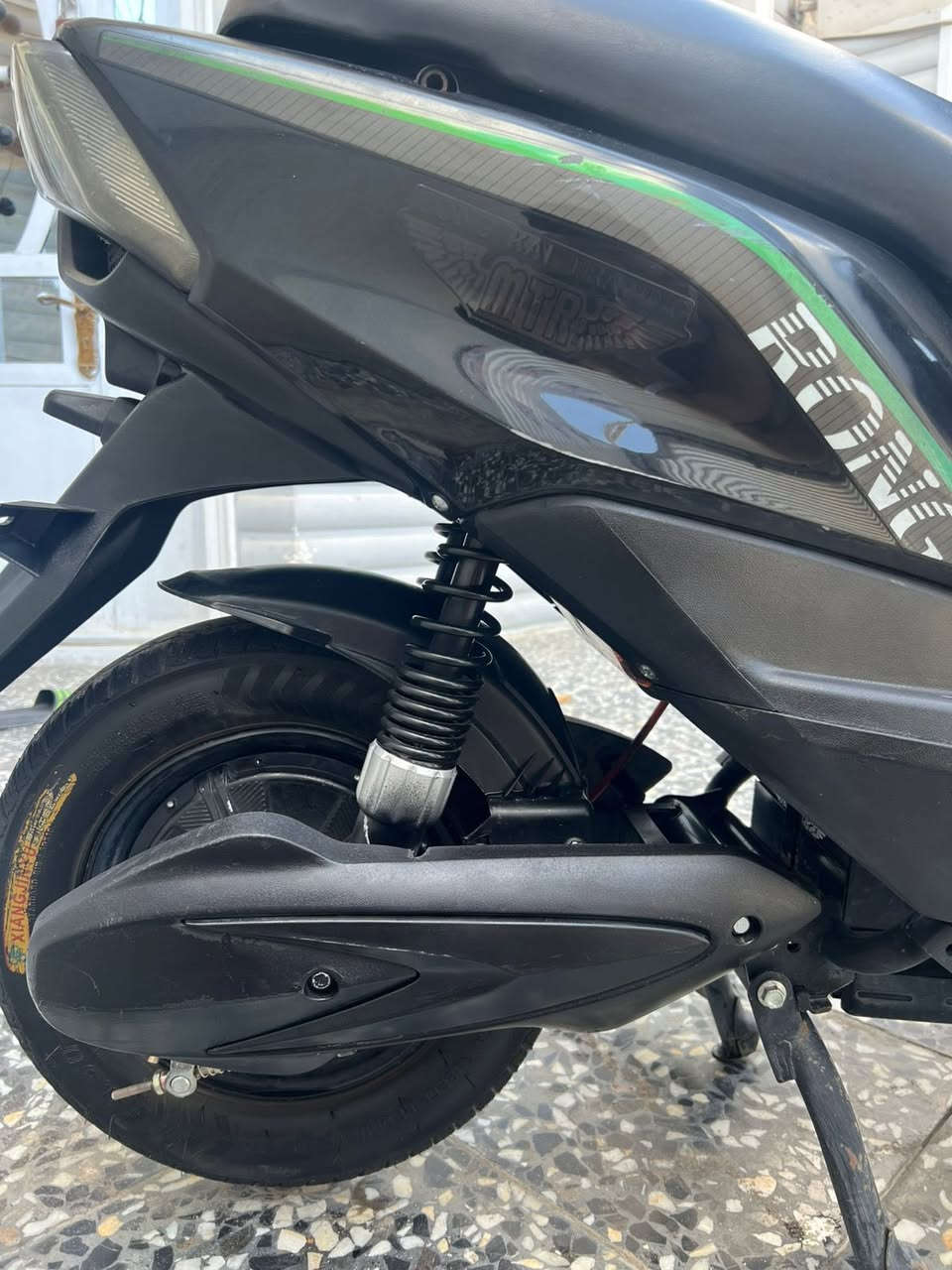 للبيع دراجة شحن وكالة MTR
دراجة نضيفة 
بصمتين 
سوجين 
نظام 3 سرع 
لايت سكن عالي رماش 
ناقصها بس سبايدر خلفي 
السعر 650وبيها مجال 
عنواني حي الجهاد الاطباء 
متواجد خاص وهاذا رقمي ***********
