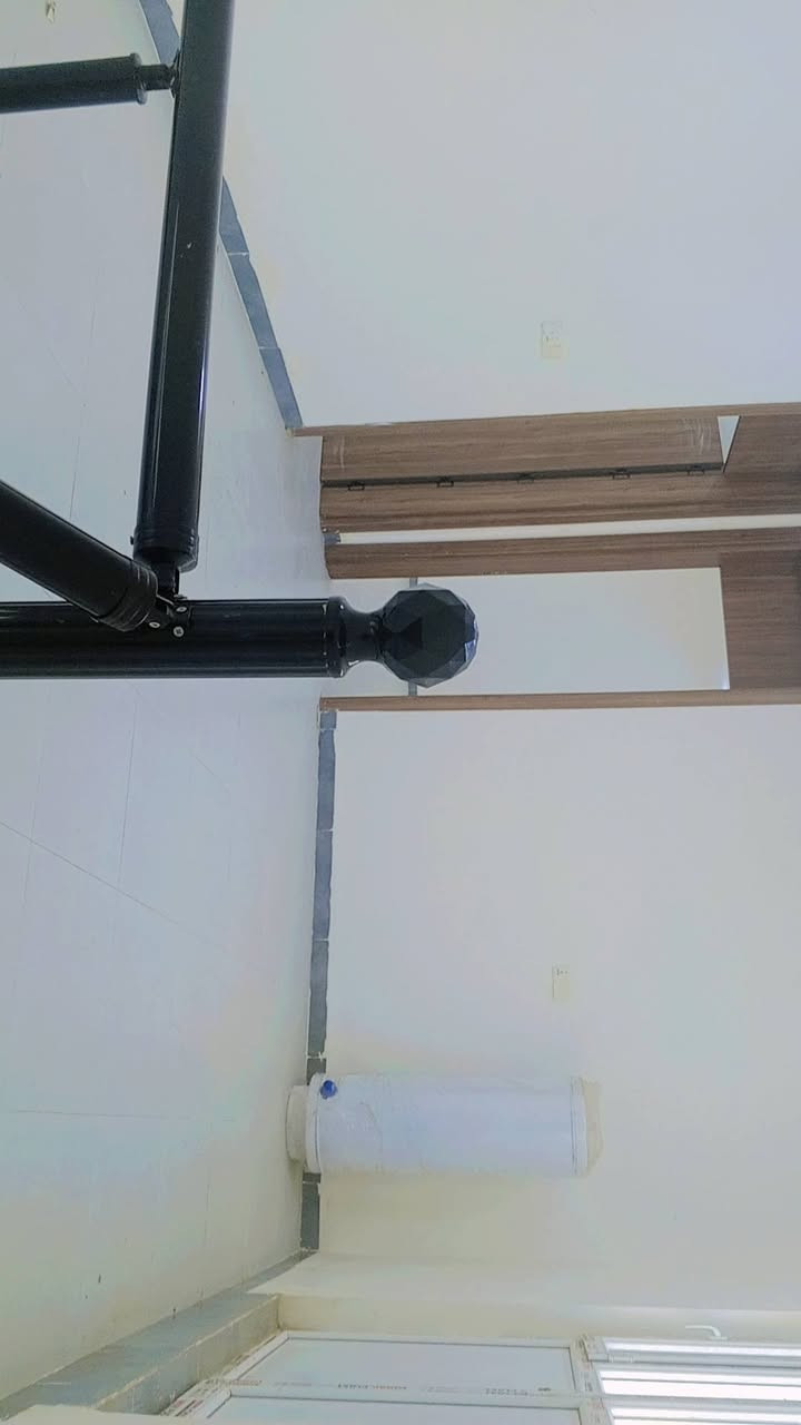 سلام عليكم
بيت ايجار 

دور القضاة

قرب شارع الااطباء

مساحة البيت 400 م
يحتوي ع غرف 4 نوم 

غرفتين طابق ثاني + صاله + مجموعة صحيات 

ال طابق ال ارضي يحتوي علا غرفتين + صحيات داخل الغرف

استقبال +صحيات خاصه بي فقط 

مطبخ البيت غير مسكون 
يحتوي علا حدقيقه 

لل استفسار ‏‪***********‬‏
