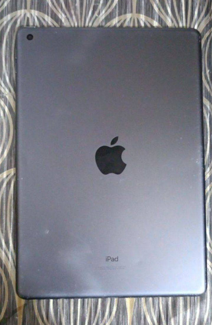 ايباد 9
نضافة مثل ما موضح بالصورة الضهر مشخط ذاكرة 64 
شحنه كلش زين 
والصرف مالته بعد احسن
 الشاشة شخط ما بيها
+وياه كيبل شحن اصلي والكارتونة مال الايباد وكفر حماية  
السعر 170 ألف دينار فقط "قفل قفل" مستحيل تلگه ايباد 9 بلادي ما داخل تصليح بهيچ سعر


**إذا كنت صاحب هذا الإعلان وتريد حذفه لأي سبب، رجاءا أرسل رسالة إلى الدعم الفني**