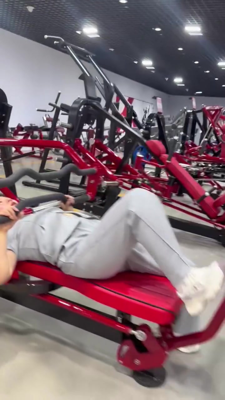 China's leading fitness equipment manufacturer, producing high-quality commercial gym equipment at competitive prices with excellent after-sales service. Short lead time of 25 days and great value for money. We welcome distributors and agents to discuss cooperation opportunities. Feibo Fitness: WhatsApp +8615969761720#gymequipmentsupplier #fitnessequipment #aikefitness #gymequipment #spinningbike


**إذا كنت صاحب هذا الإعلان وتريد حذفه لأي سبب، رجاءا أرسل رسالة إلى الدعم الفني**