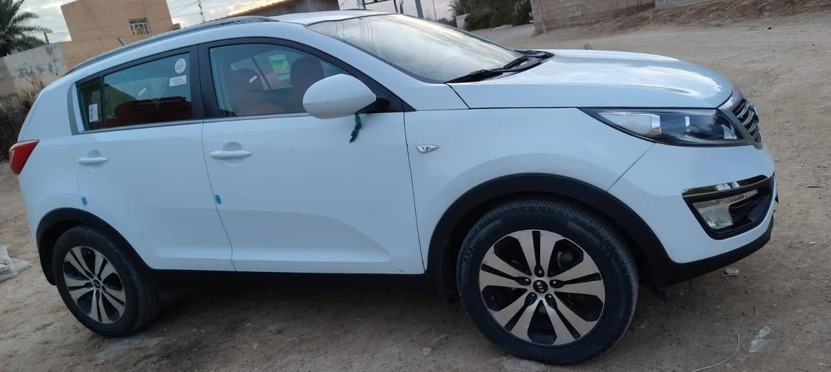 السلام عليكم
كيا سبورتج موديل 2014

خليجي رقم بصره 

محرك. 2000 دوش 

ماشيه. 200 

سياره جاهزه ونظيفه كلش 

السعر  155 وبيها مجال قليل 

الناصريه/قضاء الرفاعي 

للاستفسار »»»»»»»  ***********
