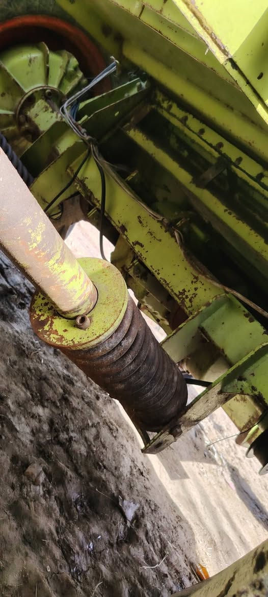 سلام عليكم حصوده مكفول كفاله عمه لحيم وطگ موديل 85رقم قادسيه بسمي سعر خاص ***********
