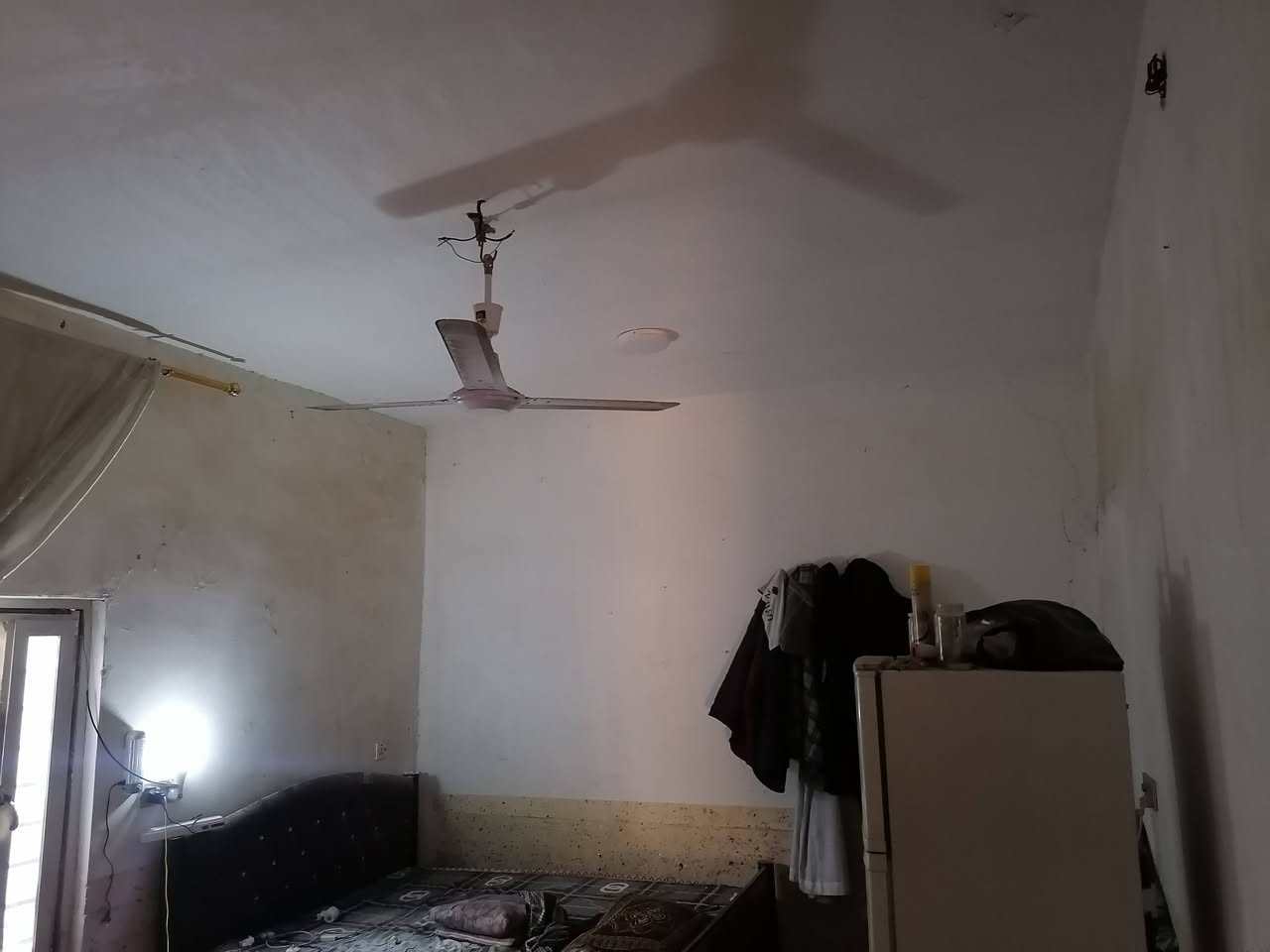 دار سكن زراعي سند ٢٥
المساحة ١٨٥ متر
الشارع ١٢ متر
الموقع الديوانية خلف حي الصدر الرابع قرب سيد عبدالله قريب على شوارع التبليط
البناء الاساس طابوق والباقي بلوك
استقبال
وغرف نوم عدد ٢
وصاله
وصحيات
ماء وكهرباء ومولدة متوفره
السعر ٢٥ مع مجال 
مرقم من قبل البلدية
تحول سهم بأسم المشتري من صاحب الأرض 
للاستفسار أكثر مراجعة مكتب التوكل للعقار الكائن في حي العسكري شارع ٣٠ او الاتصال والمراسلة على الواتساب على الرقم ***********
@إشارة

