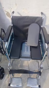 كرسي متحرك • ستانلس ستيل • قابل للطي