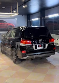 لكزس LX570 • ٢٠١٠ • ٢٦٠٠٠٠ كم