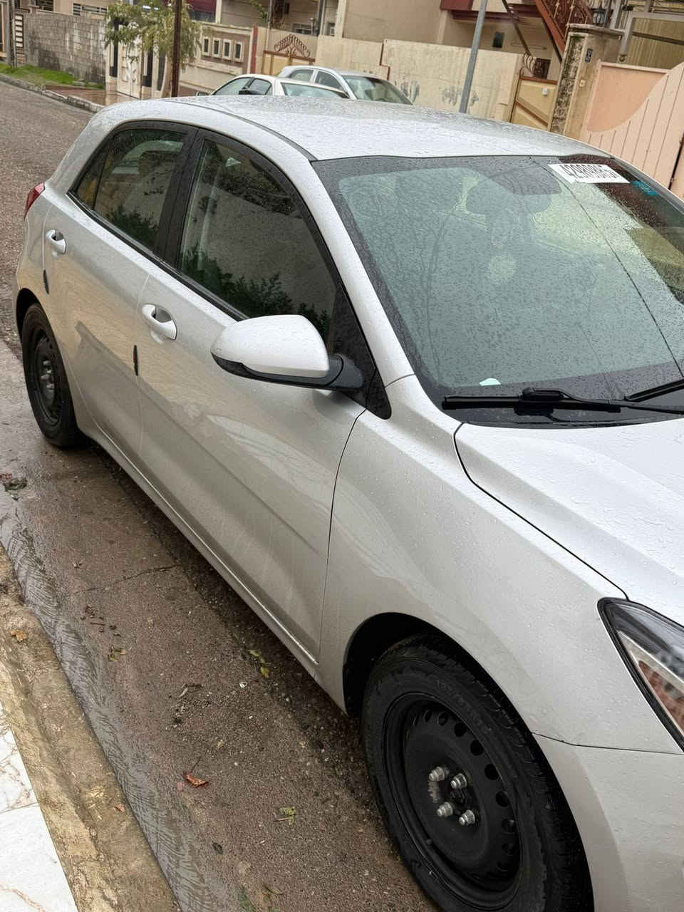 للبيع كيا ريو جنطة 2023  مرقم كامل

نظام قيادة سبورت SPORT وعادي

مانع انزلاق

كير CVT 

تحكم ستيرن جهتين

بلوتوث + مدخل USB

شاشة كار بلي بلادي

كامره خلفيه

حادثها جاملغ امامي مابيها دواخل صوره الحادث موجوده بلصور  
ماشيه ٧٥ الف ميل  

موصل  

للاستفسار ‭٠٧٨٨ ٤٢٠ ٧٢٩٧
