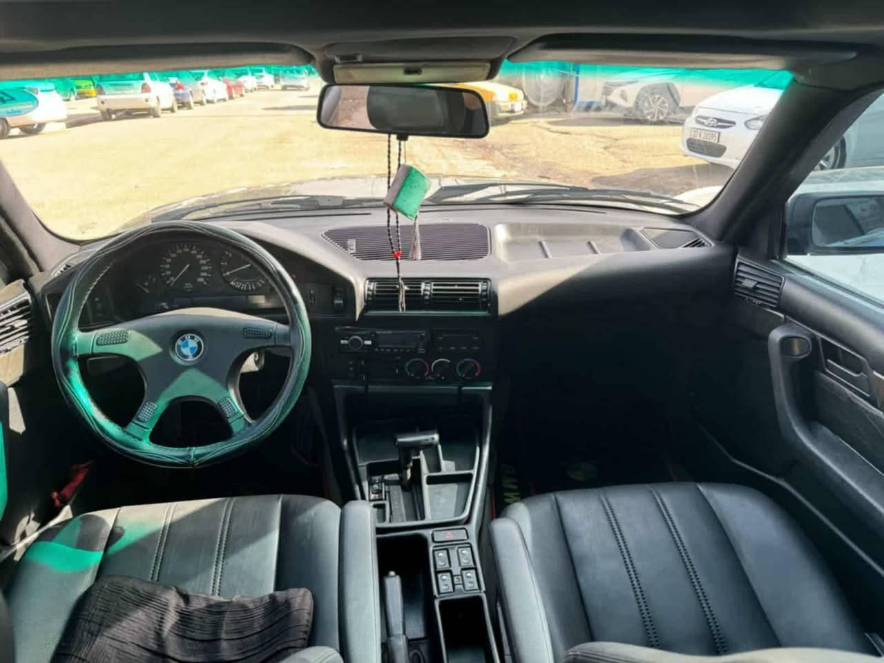 السللم عليكم بيم 525 الحجم تصلي  المحرك كبس دجتل  موديل 1991 نينوى رقم دولي صبغ قطعه جالمغ بدون ضرر السياره كفاله عامه بسمي كاربون الكتروني ااسعر  ٨٥ وبيها  مجال ***********
*********** موجود عل خط  بدون خاص
