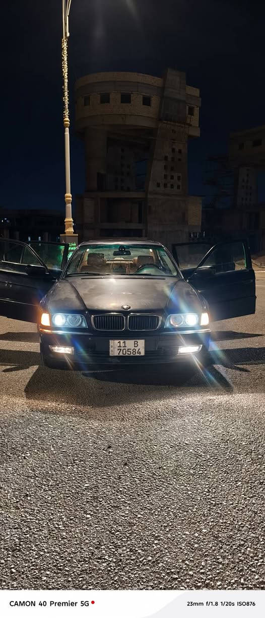 سلام عليكم اخوان
بي ام خفاش موديل   1995 سيارة فول مواصفات 740IL

تحكم ستيرين وجنط شفط

سيارة دوخال عسلي ١٦ حرك ملكي

تخم تاير بيه 

باتري جديد  الون ازرق غير محدود 

سيارة بسمي  تحويل وين متريد رقم انكليزي 

سنويه جديد 

حدادي أمامي خلفي جديد  

ترايك البصره 

الاتصال ع رقم ‏‪***********‬‏  ‏‪***********‬‏
