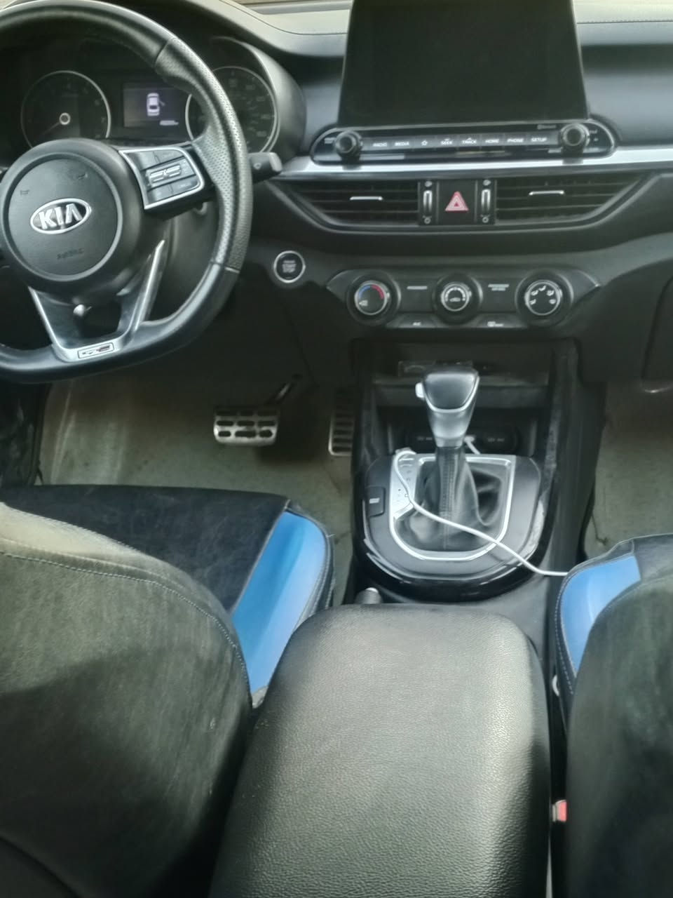 سلام عليكم ورحمه الله وبركاته فورتي موديل 2021 رقم بغداد بيه بنيد وجاملغ جهت الراكب مكاني بابل ريده 140بيه مجال حك جيه ***********
