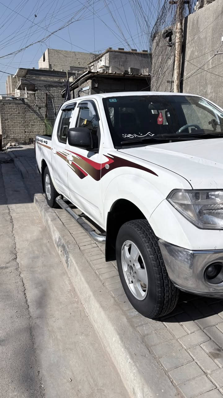 نيفارا ٢٠١١ رقم واسط بسمي 
السياره جاهزه ربع متصرف عليهه كير مكينه مكفولات مروحه كهربائيه لاصوت ولاجعره صدر جديد زوج تايرات جدد لايت زنون كأمره خلفيه السياره بنديهه طاير ومبدل مكاني بغداد ***********السعر ١١٠وبيهه مجال
