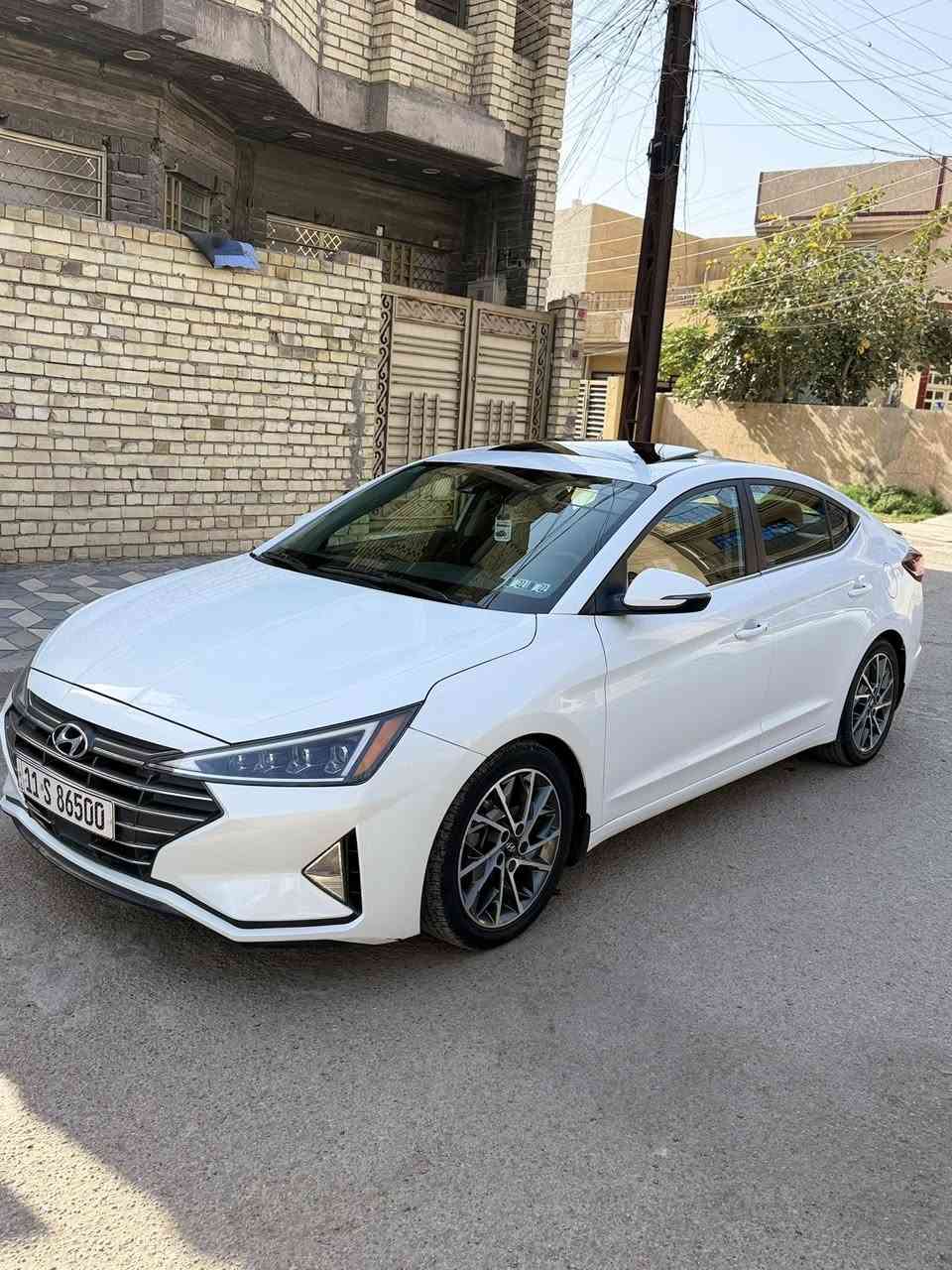 🚗 للبيع – إلنترا 2020 لمتدد (أعلى فئة
🔹 موديل 2020 – لون أبيض مميز
🔹 ماشية  37 الف  حقيقي قابل للفحص
🔹 رقم بغداد – الإنكليزي باسمي
🔹 استخدام شخصي مال بيت
🔹 سيارة نظيفة جداً ، كلشي بيها بلادي وكلهة ليبل واحد
🔹 محرك 2000 دوش
🔹  الكير أوتوماتيك 6 سرعة– نظام ECO
✨ فل مواصفات: لمتدد
✔️ تشغيل بصمة + دخول ذكي
✔️ فتحة سقف
✔️ جلد أصلي + تحكم كهربائي + تسخين مقاعد
✔️ شاشة كبيرة + Apple CarPlay + Android Auto
✔️ كامرة خلفية + حساسات أمامي وخلفي
✔️ مثبت سرعة
✔️ نقطة عمياء + تحذير مسار
✔️ نظام ثبات ESP + ABS
✔️ 6 إيرباغ
‏✔️ LED كامل + جنوط 17
📌 الحالة الفنية:
بنيد ربع معجون فقط الباقي كلير
الجاملغ اربع اصابع معجون باقي كلير
بدون دواخل
الشاصي والمكينة  وكير مكفولة 100٪
✔️ فحص متاح بأي مكان
✔️ سيارة جاهزة وما تحتاج ولا دينار صرف
ملاحضة : السيارة بيهة طخلة بل جنطة  على كد شبر موضحة بل صورة  ترجع بارد
صور الحادث مرفق المنشور
السعر: ( 146 ) مجال بصيط
📍 بغداد الزعفرانية
📞 ***********
