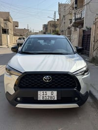 كورلا كروس 2024 فول مواصفات ماشية 34 الف  السعر 26,300 وبيها مجال بسيط...