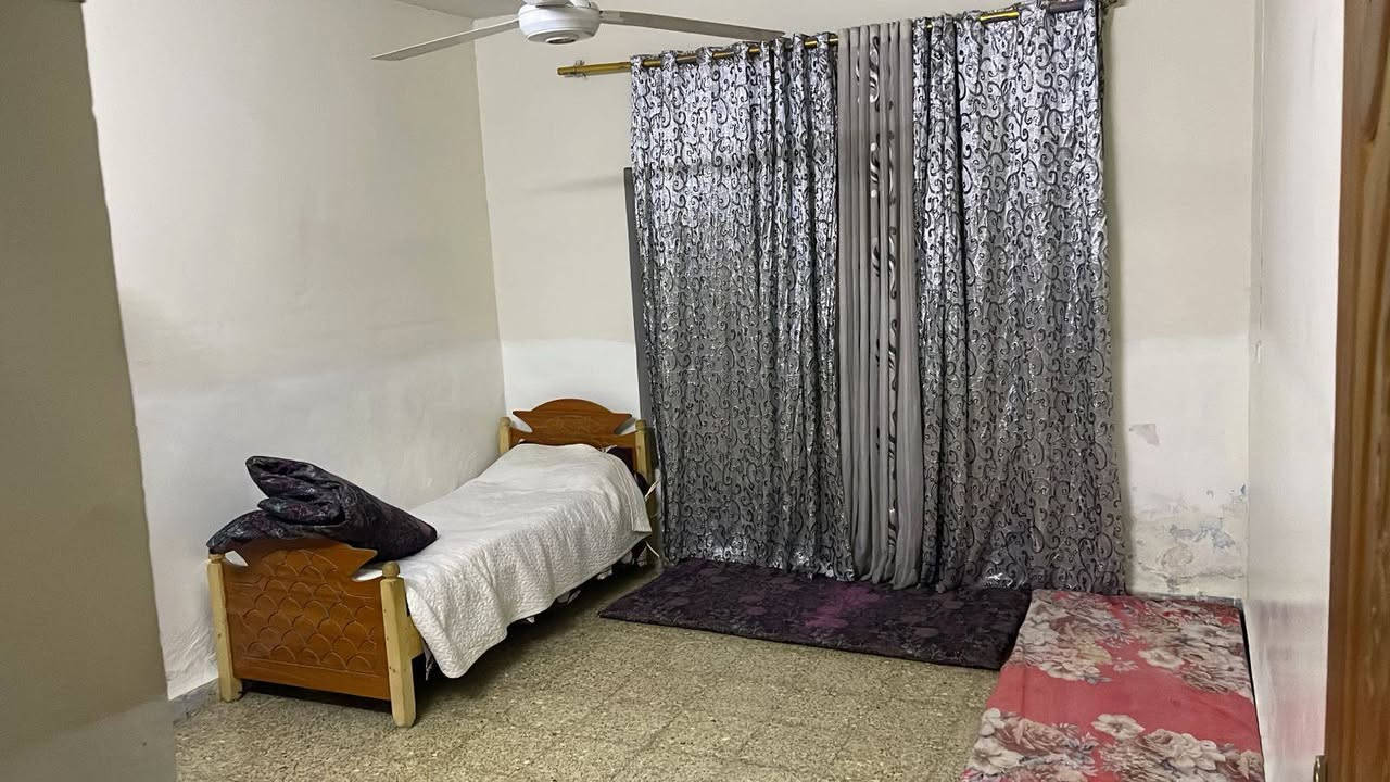 بيت للبييع ٣٠٠ متر طابقين العنوان كركوك حي النصر الاولى قرب جامع التابعين البيت صالح للسكن نظيف الاستفسار مراجعة مكتب الصالح للعقار كركوك حي النصر شارع الوسط 
الاتصال
***********
***********
