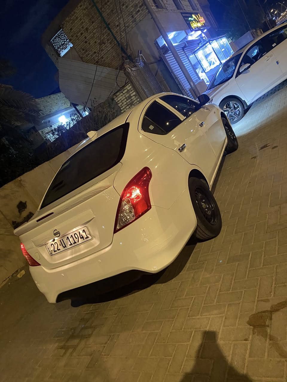 نيسان صني ام البليته الزركه 2024  ماشيه ستالاف 6000 وكاله مجانيه من الشركه سياره كفاله عامه من الزلغه والدحجه مدوشمه ارضيه جلد وصندوك جلد وفرشة دشبول وبردات وسبير منازل  مكان السياره البصره حي المهندسين السعر $$125  وبيها مجال رقم الهاتف ***********
