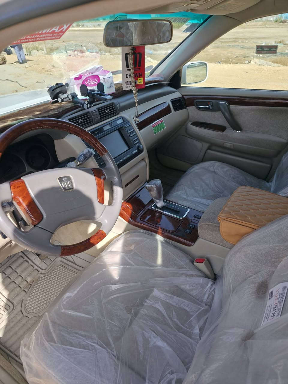 ملكه موديل 2001 كفاله عامه
كرستال اصل محرك D4
3 دكم تحويل مباشر 
سعر 165 وبيها مجال
***********
***********
