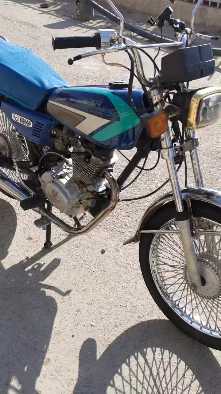 السلام عليكم شباب دراجه تايكر 4 كير موديل 2022 السعر 400 وبيها مجال لل شراي رقم التواصل *********** واتساب فقط ممتواجد رصيد واخاص هم موجود
