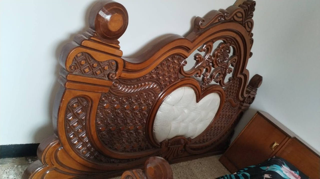 مكلف بالنشر غرفة اخشاب حطاطه شغل هيت للبيع السعر مليون   ***********
