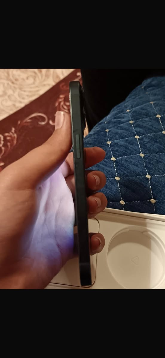 ايفوان 13 عادي مكفول كفالة عامة كلشي نموذج M دبل شريحة بطارية 90 ما معلية ذاكرة 128 
السعر 425 الف 
التواصل علا هاذا الرقم واتساب 
***********
العنوان بغداد مدينة الصدر
