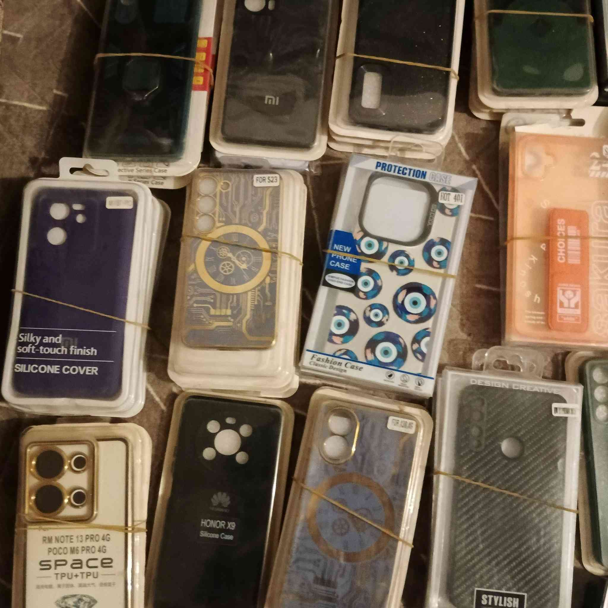 عندي كفرات كل موديلات حديث. ابيع. شلع  ريدمي  ريملي سة مسونج انفينكس  پوكو هونر كل انواع مشكل  انا محتاج عزل محل    ١٠٠قطعه كيبل هديه      ٨٠٠ قطعه كفرات سعرهم ٢٢٥الف توصيل مجاني اي محافظه   اي يحب يريدها  تعال خاص او. ارسلي واتسئاب ***********
