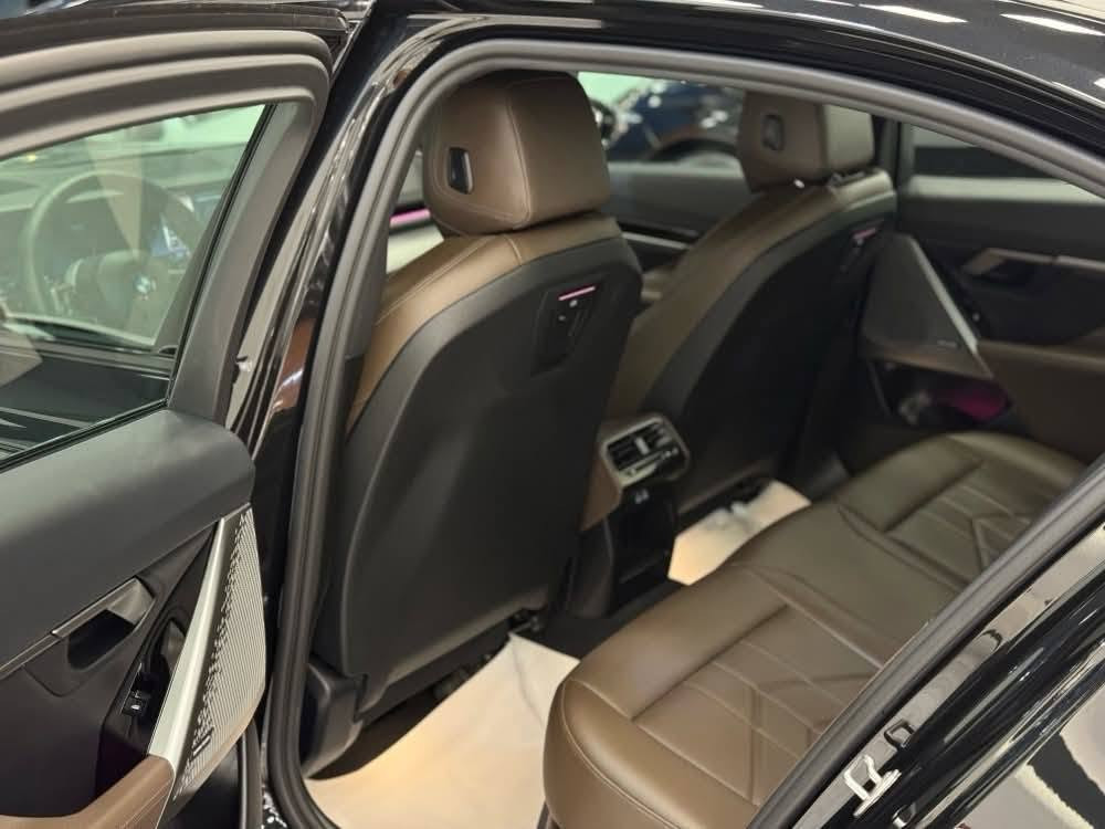🚘 BMW 530i M-PACKAGE 2026 ✨
BLACK EDITION 🖤 
🔥 Engine: V4 2.0L Turbo
🔹 ژمارە کاتی
🔹 11 هەزار روشتووە
🔹 Clean Title 💎 // بێ بویاغ
🔹 دەعامی بۆ دەعامی بە شەرت 💯
🔹 واردی ئەمریکی 🇺🇸

⭐ X-DRIVE - Full Options

داخل قهوای بیلادی 🤎
✅ 360° Camera
✅ حەساس
✅ رادار
✅ شەغال
✅ داتاشۆ
✅ سلاید (Sunroof)
✅ HARMAN KARDON Sound System 🎵

💰 نرخ: 593 وەرقە (و مجال)

📍 شوێن: هەولێر

📞 0751-2004-377
📞 0772-818-6453

━━━━━━━━━━━━━━━━━━

🚘 BMW 530i M-PACKAGE 2026 ✨
BLACK EDITION 🖤 
🔥 Engine: V4 2.0L Turbo
🔹 رقم كاتي
🔹 ماشي 11 ألف
🔹 Clean Title 💎 // بدون صبغ
🔹 دعامي بدعامي شرط 💯
🔹 وارد أمريكي 🇺🇸

⭐ X-DRIVE - Full Options

داخل قهواي بیلادي 🤎
✅ كاميرا 360°
✅ حساسات
✅ رادار
✅ شغال
✅ داتاشو
✅ فتحة سقف (سلاید)
✅ نظام صوتي HARMAN KARDON 🎵

💰 السعر: 593 ورقة (بي مجال)

📍 الموقع: أربيل

📞 0751-2004-377
📞 0772-818-6453 أربيل, العراق


**إذا كنت صاحب هذا الإعلان وتريد حذفه لأي سبب، رجاءا أرسل رسالة إلى الدعم الفني**