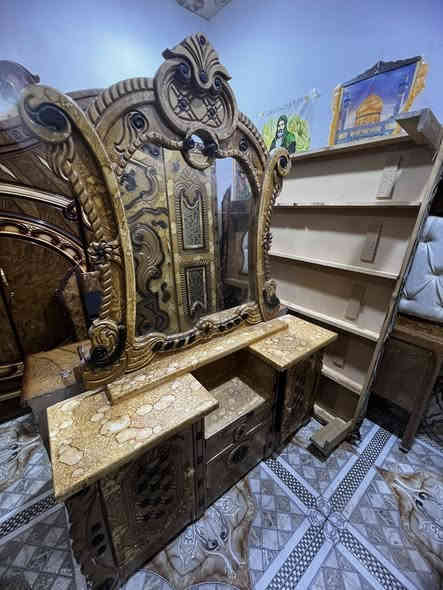 غرفه نجاره ام السته نضيفه كلش بسعر مناسب 650 نهايته قفل عنوان سوك الشيوخ حي العسكري رقم ***********@إشارة
