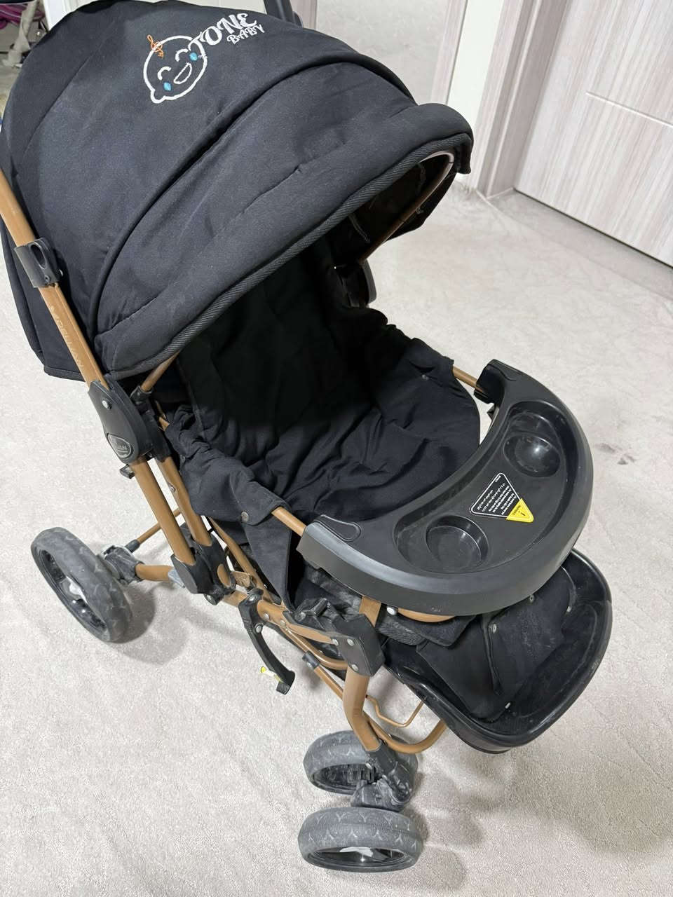 ئەم عەرەبانەی منالانە بۆ فرۆشتن بێ عەیبە زۆر کەم بە کارهاتوە شکاوی نیە شوینی نان خواردنی هەیە ئەتوانی پاڵ بخریت تا تەمەنیکی گەورە بۆی ئەبیت


**إذا كنت صاحب هذا الإعلان وتريد حذفه لأي سبب، رجاءا أرسل رسالة إلى الدعم الفني**