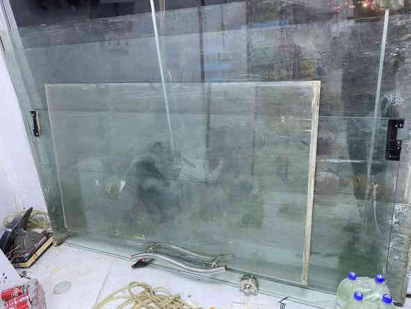 للبيع تصفية  محلات بيبان العدد 3 سلايت كلش نظيفات + جام +باب جام تفاصيل اكثر اتصل ***********  القرنه
