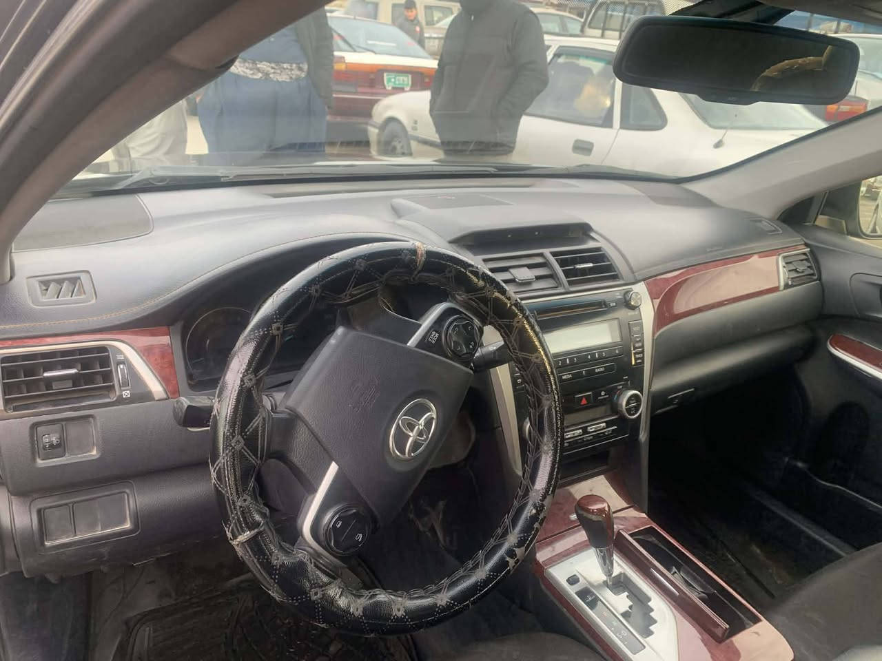 کامری 2014خلیجی یەک پارجەی بویاخە بیناوگرتن بونیت بویاخە سەنەوی تازەیە گیرومەکینە بەشەرت سعری 130مجال برایاناشوین حاجیاوا ***********
***********
***********
