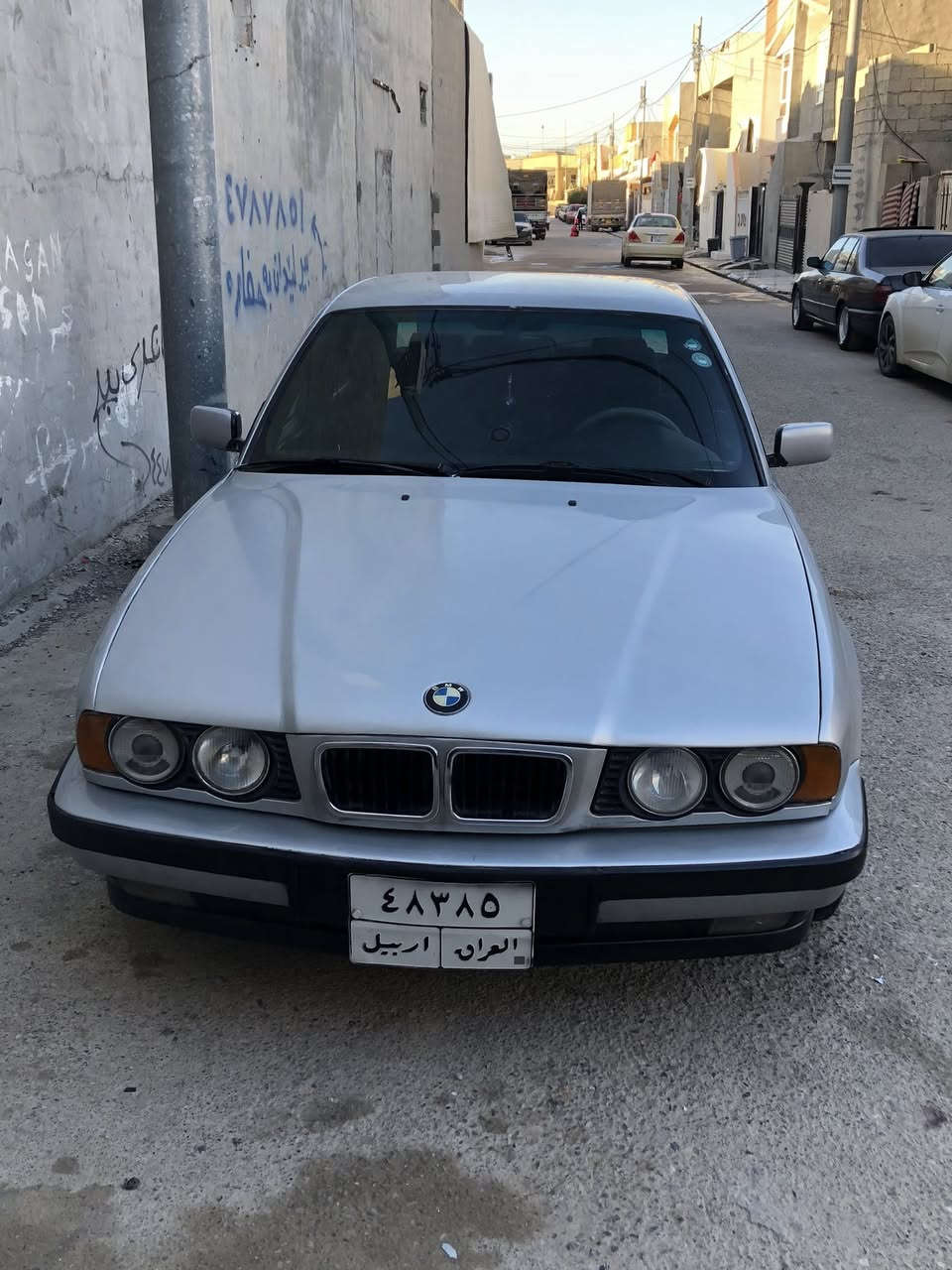 به ناوى خودا 
Bmw  525. گيرعادى
مؤديل ١٩٩٢
سه نه وى ٢٠٢٤ به سه ر چووه 
تايه و ويلى لؤكه 
جه م پيكى پيشو پشتى هه يه
٦٠ وه ره قه و مه عامه له ٤٨٠ هه زار. غرامه ى له سه ره. 
له هه وليرم   
***********
