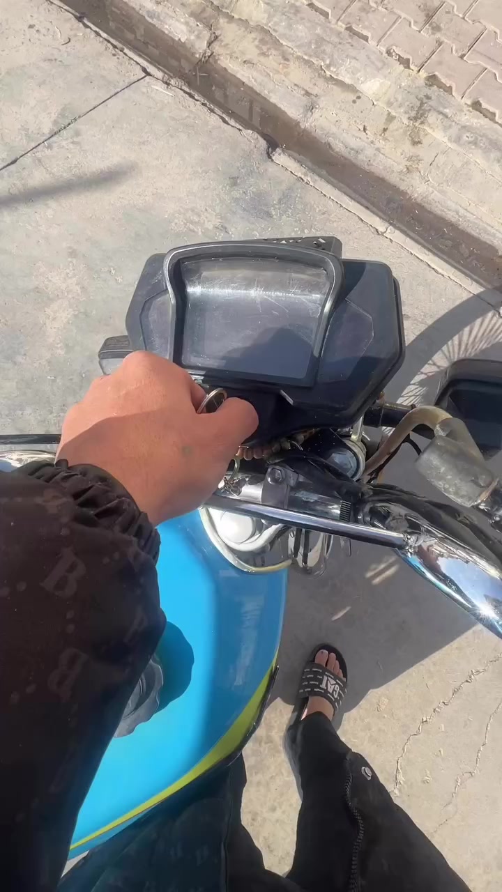 دراجه سونيك ٢٤ للبيع كلي عيب ما بي مكينه شرط السعر ٥٧٠بي مجال كركوك قادسيه الثانيه***********
