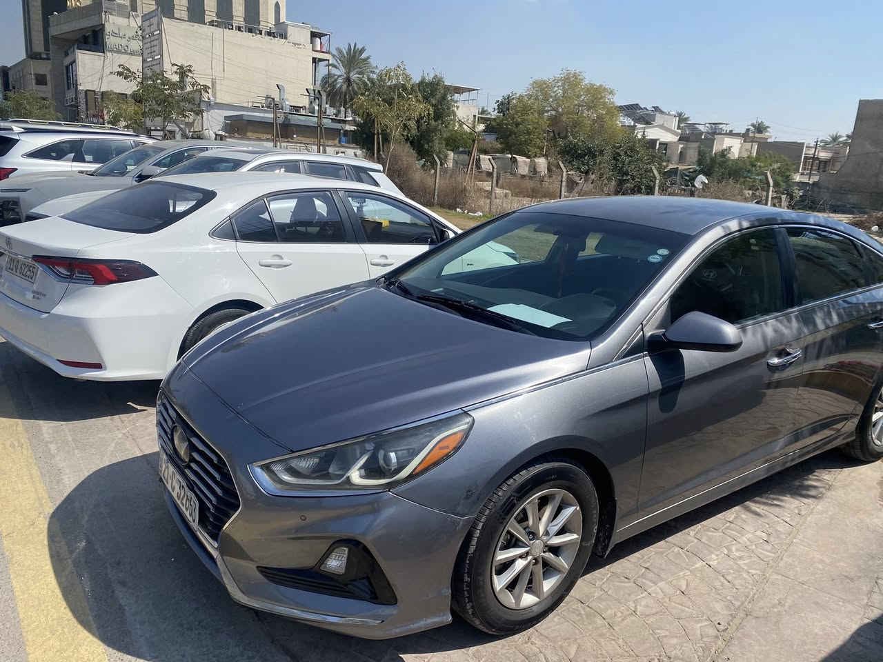 #سوناتا2018 امريكي حادثها جاملغ وشوية بلبنيد وباب سائق مرشوش      السياره مواصفات SE داخل لونين بيجي واسود تحكمات ستيرن 
شاشة جبيرة كاربلاي 
حساسات +رادار 
منظومة زنون ام 300 دولار
كامرة خلفية
3وضعيات قيادة نضام ايكو اقتصاد +سبورت
بك لايت لد نقطة عمياء+مانع انزلاق
تخم تاير جديد صدر جديد سيارة مابيها اي نقص
محرك 2400GDi جديد لا تبخير ولا مفتوح
ماشية 81 
رقم سليمانية باسمي تحويل او وكالة هزة وفحص جديد سنوية إلى 2030

سعر 118وبيها مجال
مكاني بغداد الأعظمية 
***********

صور الحادث بلمنشور ولسونار موجود بلمنشور
