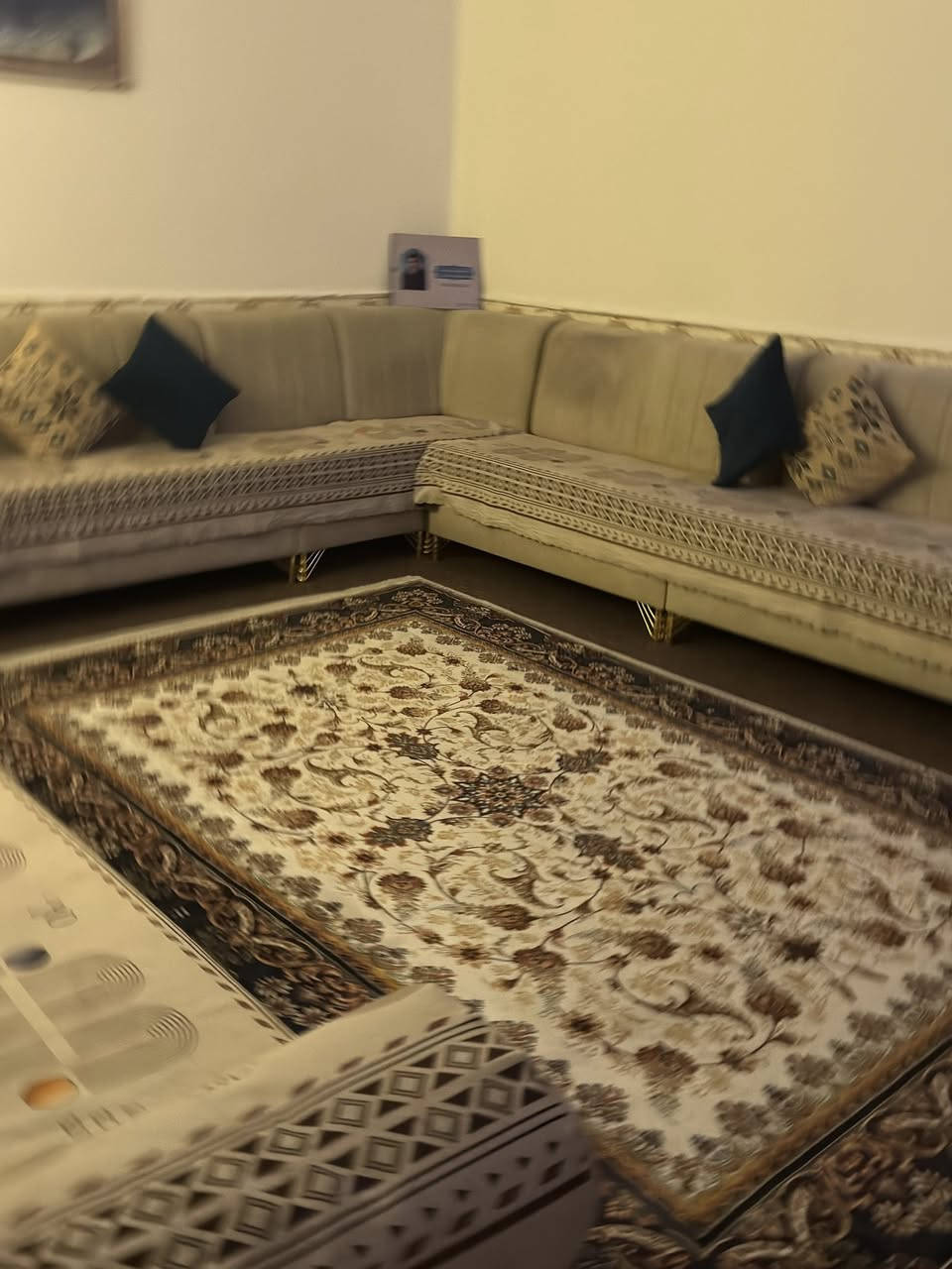 قنفات للبيع 
البصره زبير 
***********
