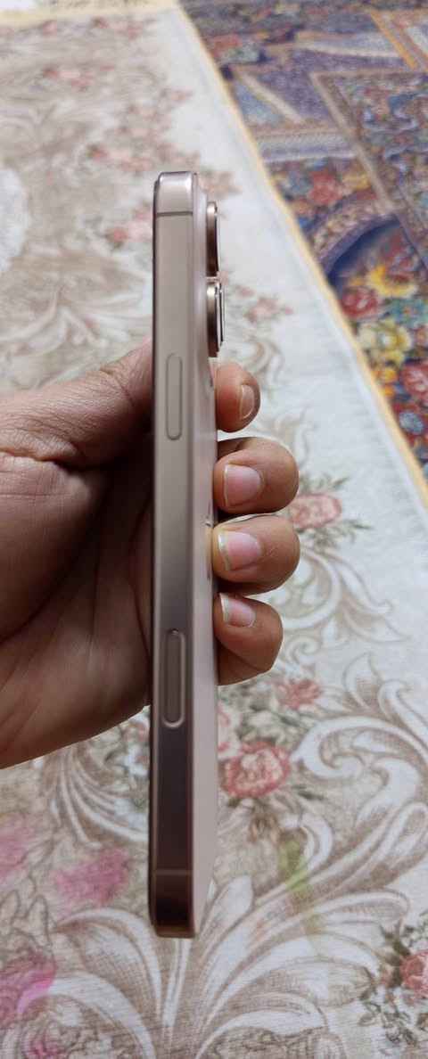 السلام عليكم ايفون 16 برو ماكس خط واحد بطاريته 90 نضيف جدا مكفول من كلشي ملحقاته كامله للبيع او مراوس ب سامسونج s25 الترا أو s26 الترا 
للاستفسار خاص مفتوح


**إذا كنت صاحب هذا الإعلان وتريد حذفه لأي سبب، رجاءا أرسل رسالة إلى الدعم الفني**