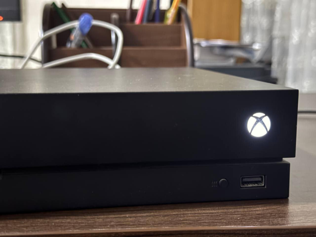 سلام عليكم للبيع Xbox one x جهاز نضيف على ايدي اليده الأصلية مالته ويا جهاز حرفيا نضيف العنوان بغداد زعفرانية سعر ٢٢٠ وبي مجال بس لاحد يكلي ١٥٠ لاحد يكسر بي ***********
