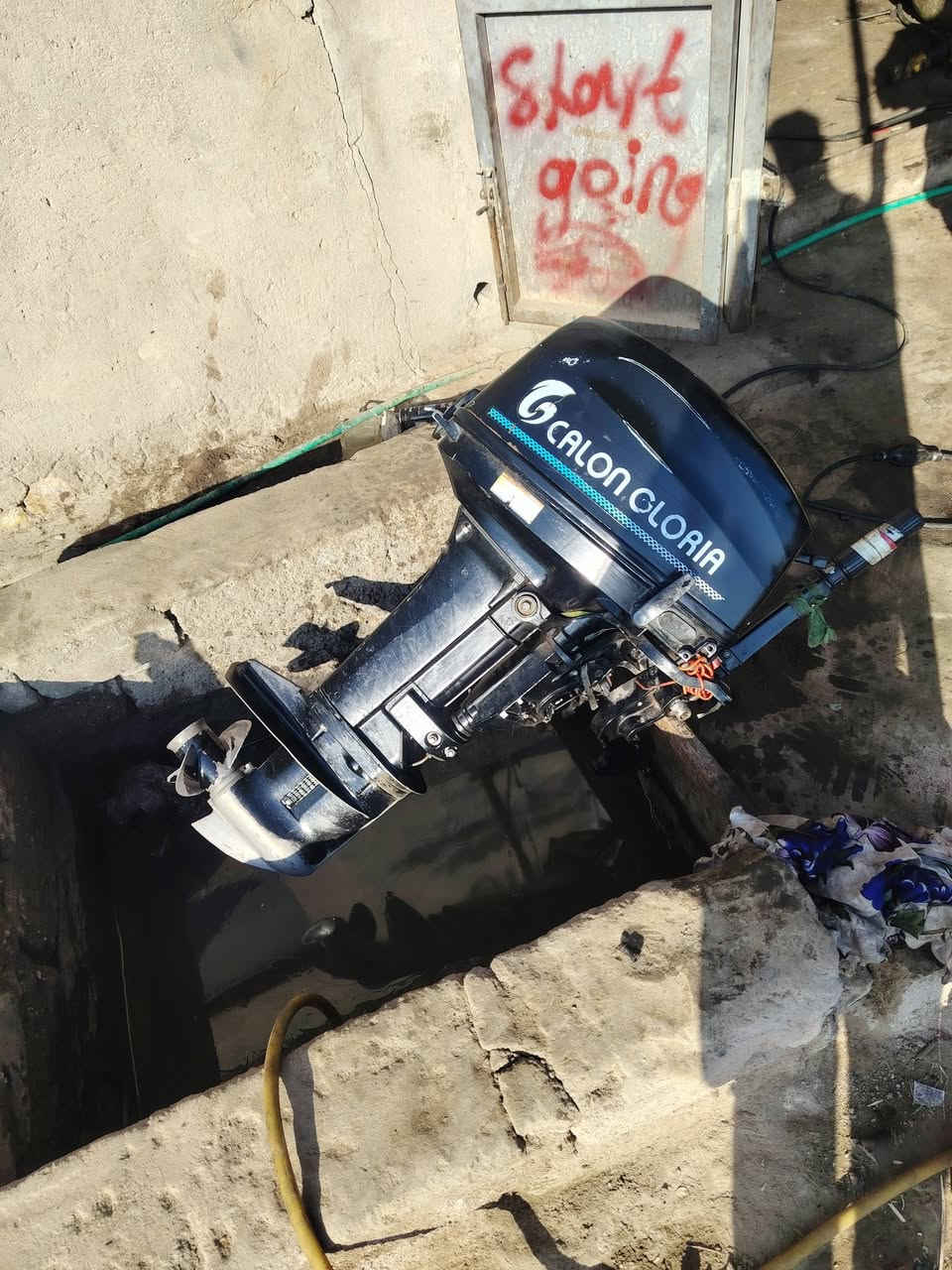 سلام عليكم خل يتونس الفقير 😅ام18جلوريه مكينه حلوه وشغاله فقط محرك بوربنكات والباقي كفاله كيره وكلشي احبتي السعر 650$***********
