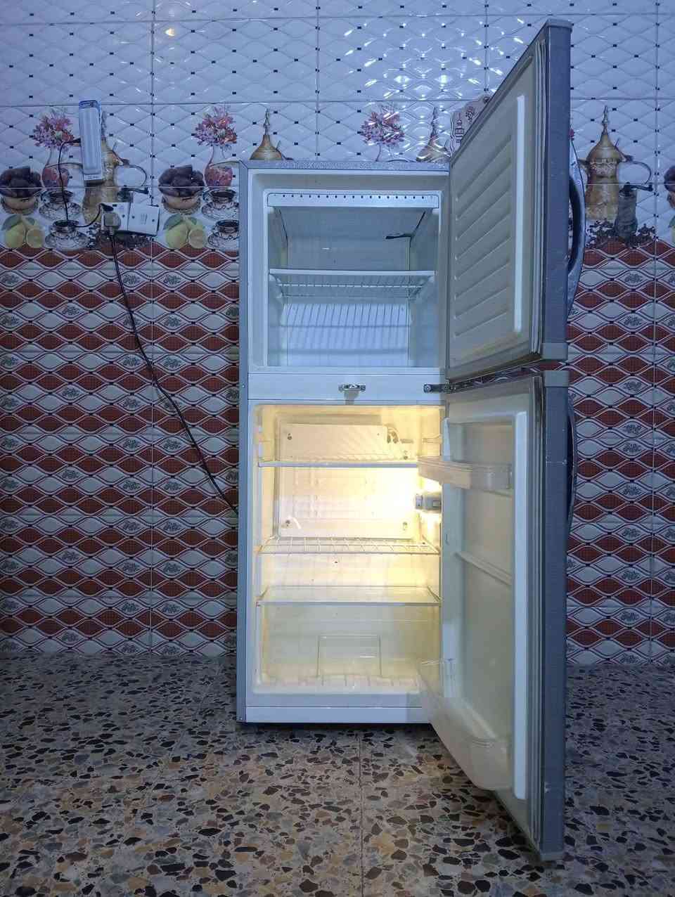 ثلاجة نضيفة جدا 8 قدم السعر 130 الشراي خاص يوجد توصيل


**إذا كنت صاحب هذا الإعلان وتريد حذفه لأي سبب، رجاءا أرسل رسالة إلى الدعم الفني**