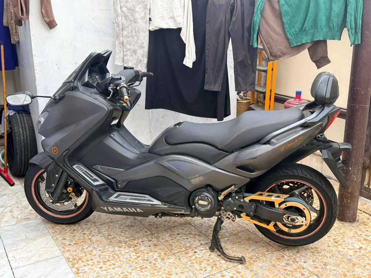 السلام عليكم تي ماكس كفاله عامه برغي مامفتوح بيها لا تجي إذا ماجيب فتريه دراجه ماشيه ٣٢ جديده معنه كلمه شلعه ومعدل معروضه ب٤٠ وبيها مجال بسيط  للاستفسار *********** مكاني بغداد حي أور
