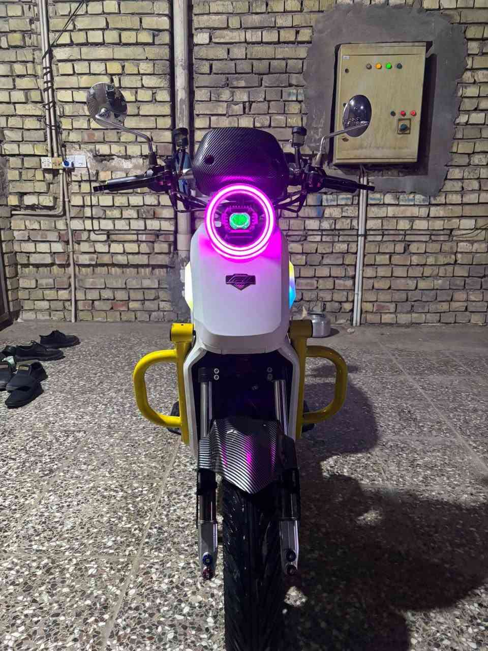 سلام عليكم دراجة شحن جديدة موديل 2026شهر 1دبل بطارية مكان بغداد الكمالية السعر 650وبهة مجال حك الجية ***********
