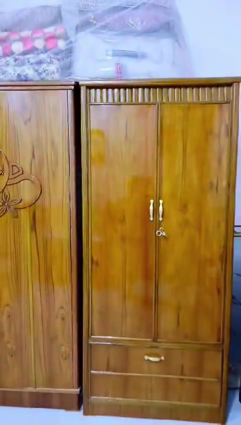 غرفه جديده استعمال شهر واحد مشتريهه ب مليون و٤٥٠ 
ابيع ب مليون قفل


**إذا كنت صاحب هذا الإعلان وتريد حذفه لأي سبب، رجاءا أرسل رسالة إلى الدعم الفني**