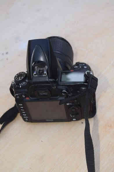 إذا مو شراي لا تراسل 
السلام عليكم ورحمه الله وبركاته 
كامرة للبيع مستخدمه الشتر 98k
نيكون 7000 عدسة الاصلية

❗فقط باب الرام مكسور❗

ملحقات ( بطارية + شاحنه + حزام كتف )

السعر 300💸

❌لا يوجد توصيل❌ إذا مو شراي لا تراسل 
عنواني البصرة خمسميل
رقمي ***********
